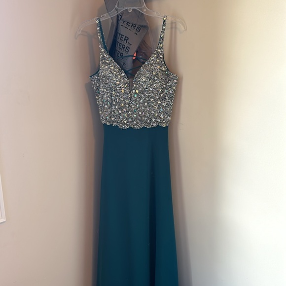 Homecoming/Prom dress - Picture 2 of 6